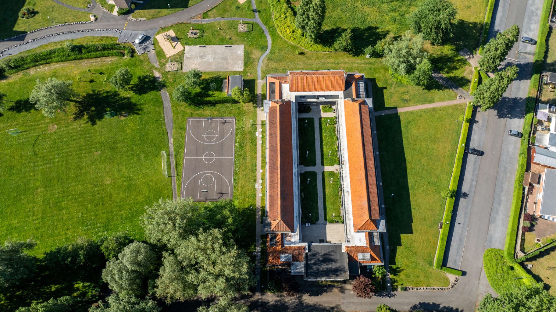 Een studio met eigen keuken en terras